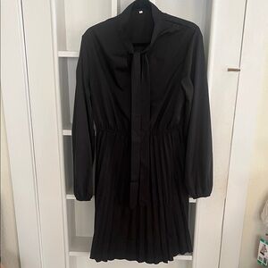 Elegant Black Long-Sleeve Dress